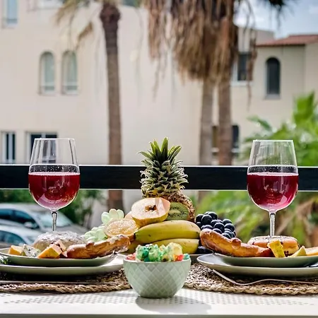 Piso Lieja Апартаменты Кальяо-Сальвахе